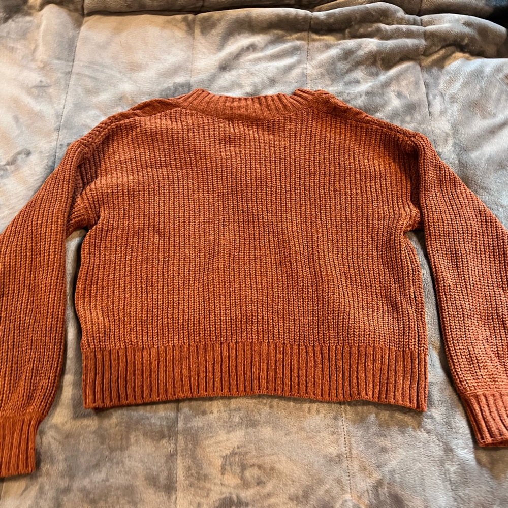 Quarter zip crewneck, size large, great condition, worn once